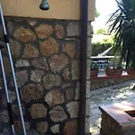 Villa Front Villa-families & Pet Friendly